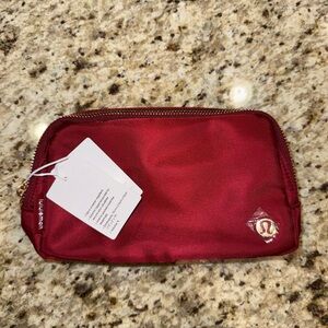 Lululemon Everywhere Belt Bag, 1L Pack Zip Closure Adjustable Strap Unisex